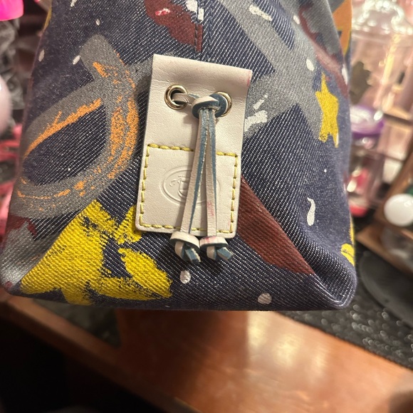 Dooney And Bourke  rare rare denim splash with white leather trim, gold hardware - Picture 15 of 16